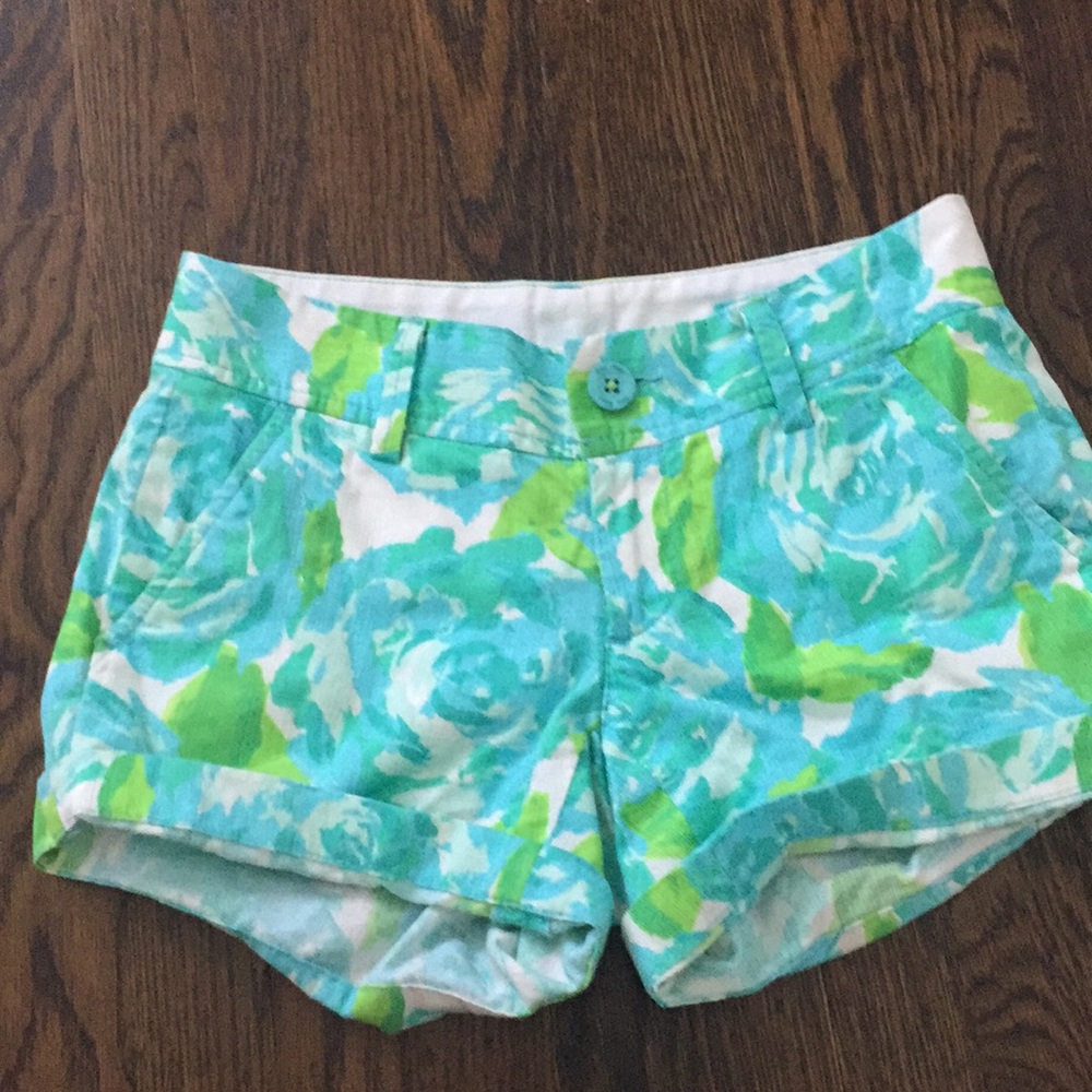 000, Lilly Pulitzer blue floral shorts